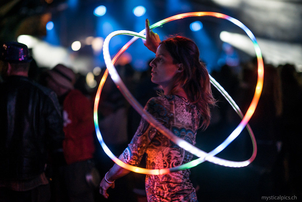 Hula-hoop Show